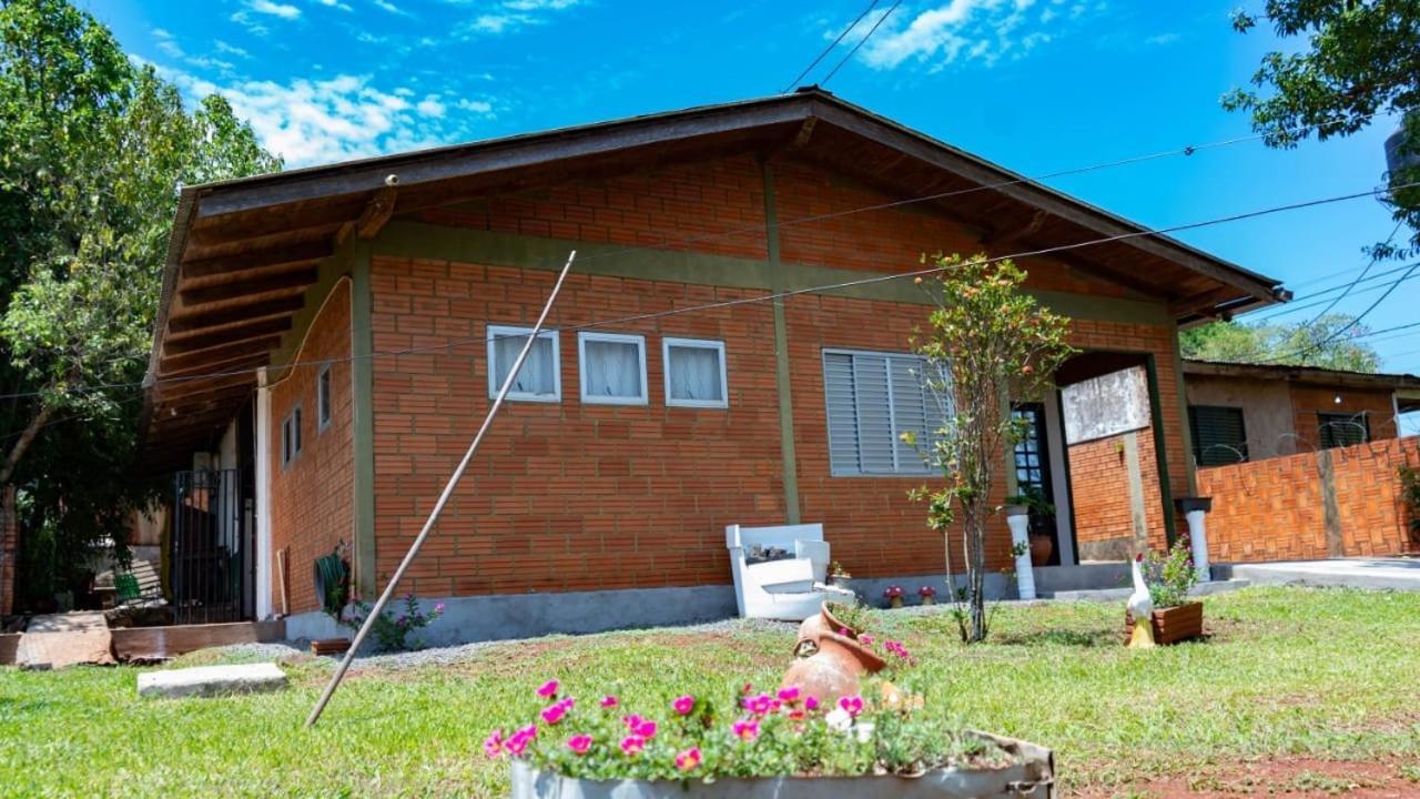 Iguazu Alojamiento "La Casa" بويرتو إجوازو المظهر الخارجي الصورة